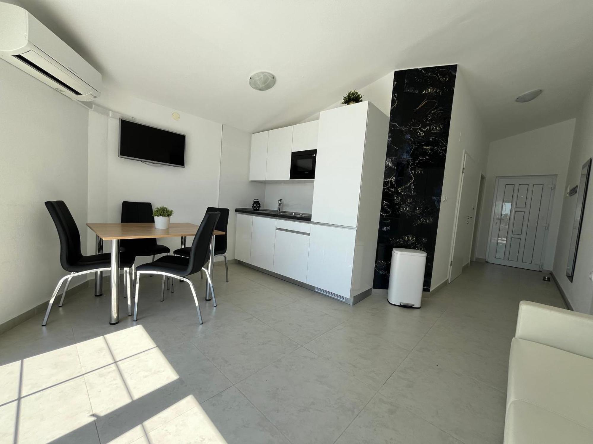 Mirakul Apartments Vir Luaran gambar